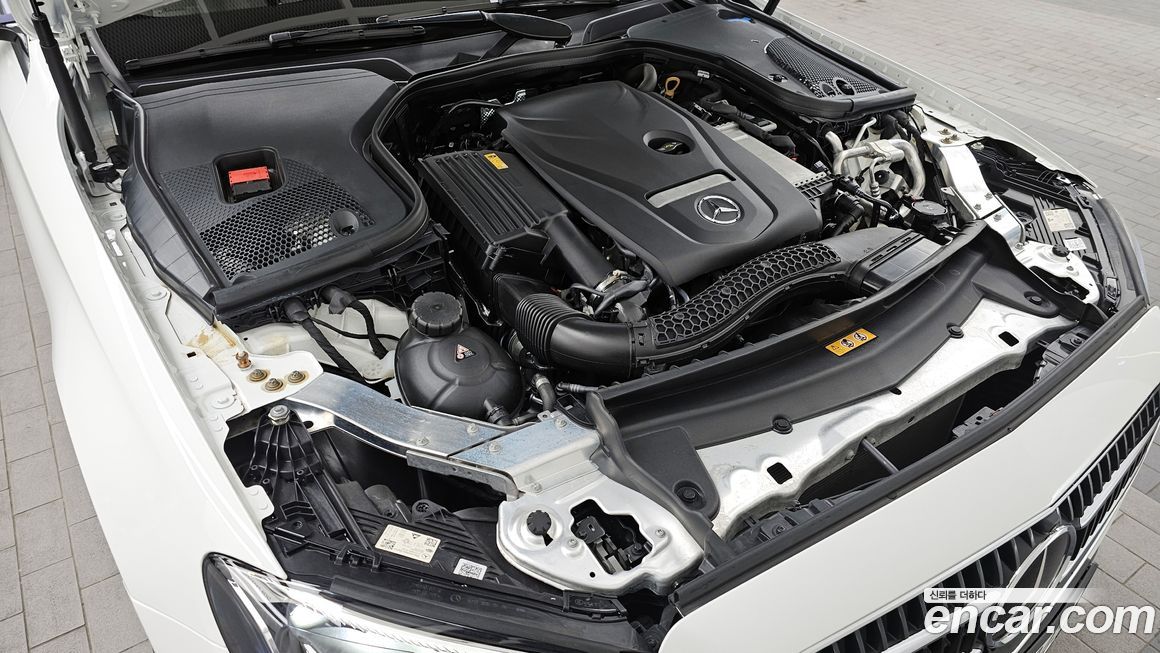 Mercedes-Benz E-Class 2023