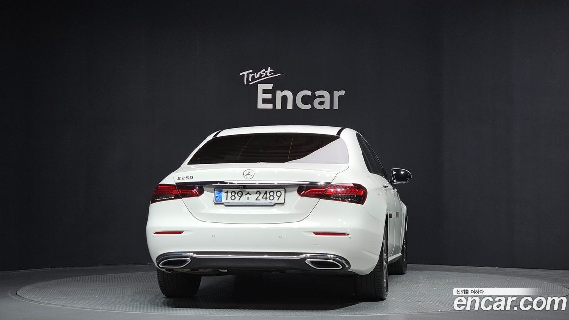 Mercedes-Benz E-Class 2023