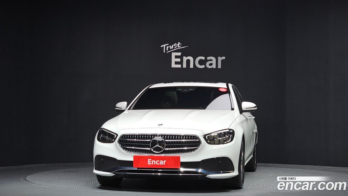 Mercedes-Benz E-Class 2023