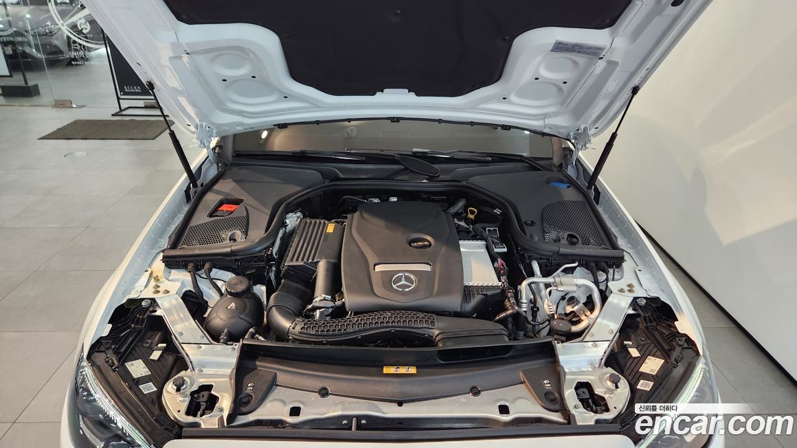 Mercedes-Benz E-Class 2023