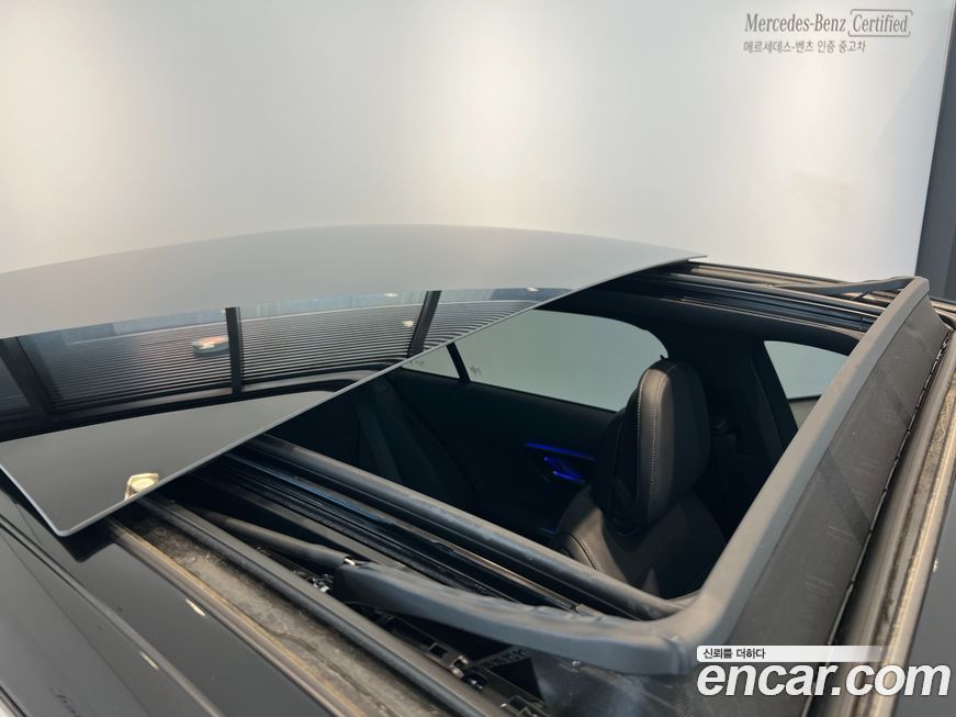 Mercedes-Benz C-Class 2024