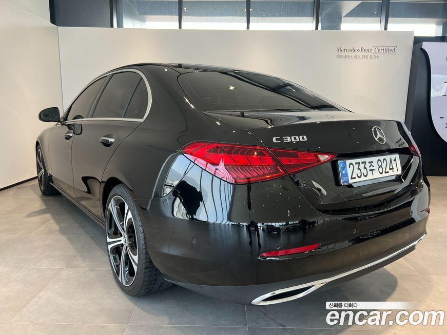 Mercedes-Benz C-Class 2024