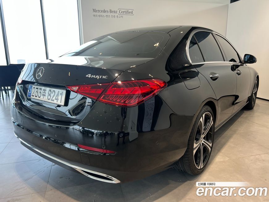 Mercedes-Benz C-Class 2024