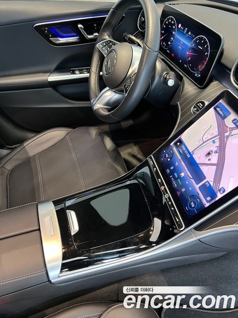 Mercedes-Benz C-Class 2024