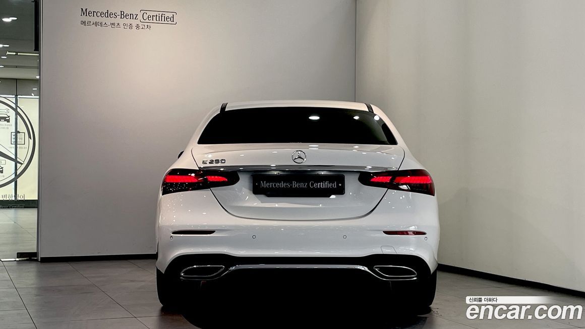 Mercedes-Benz E-Class 2023