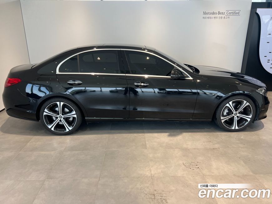 Mercedes-Benz C-Class 2024