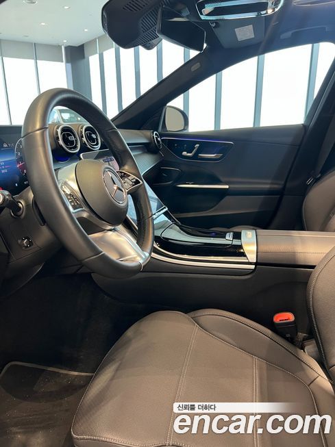 Mercedes-Benz C-Class 2024