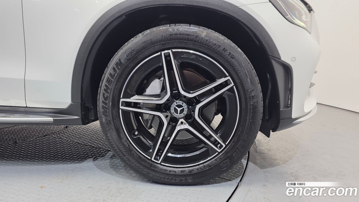 Mercedes-Benz GLC-Class 2021