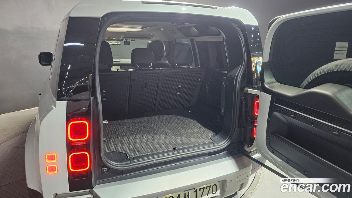 Land Rover Defender 2020