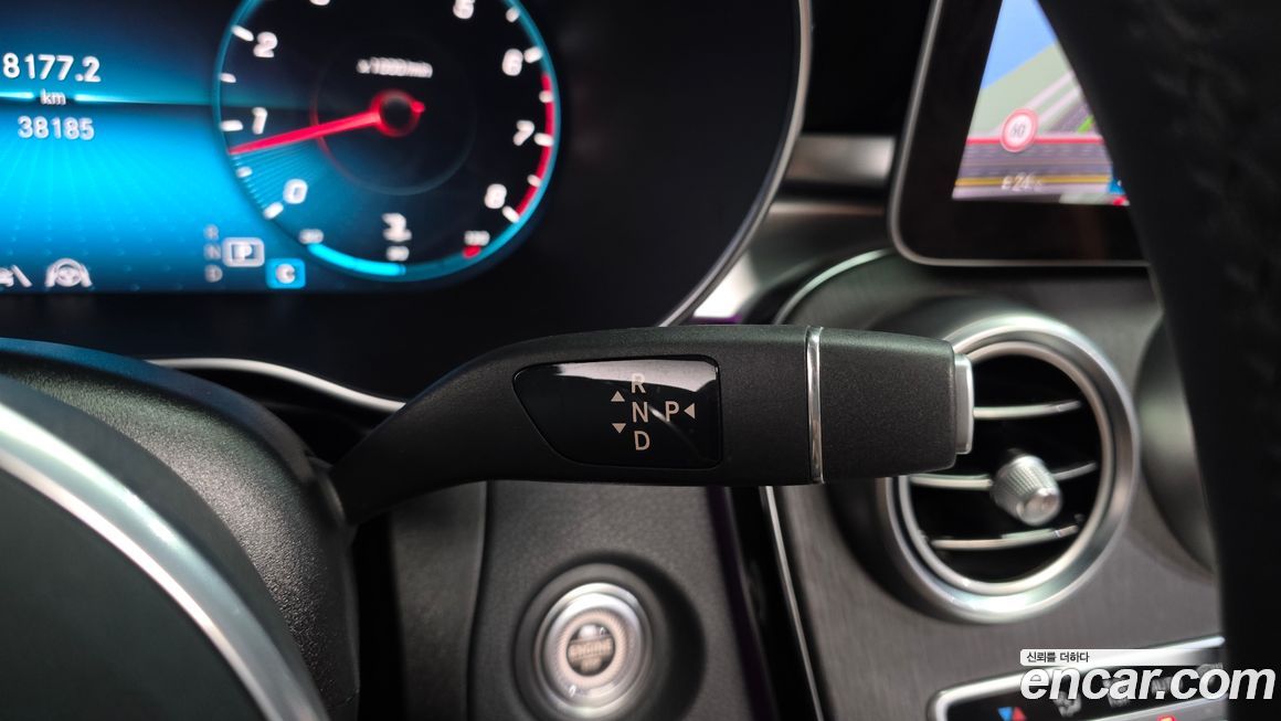 Mercedes-Benz GLC-Class 2021