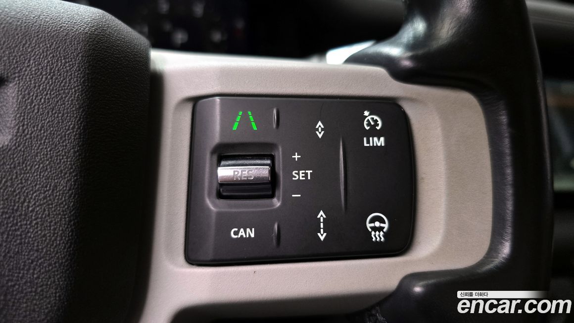Land Rover Defender 2020