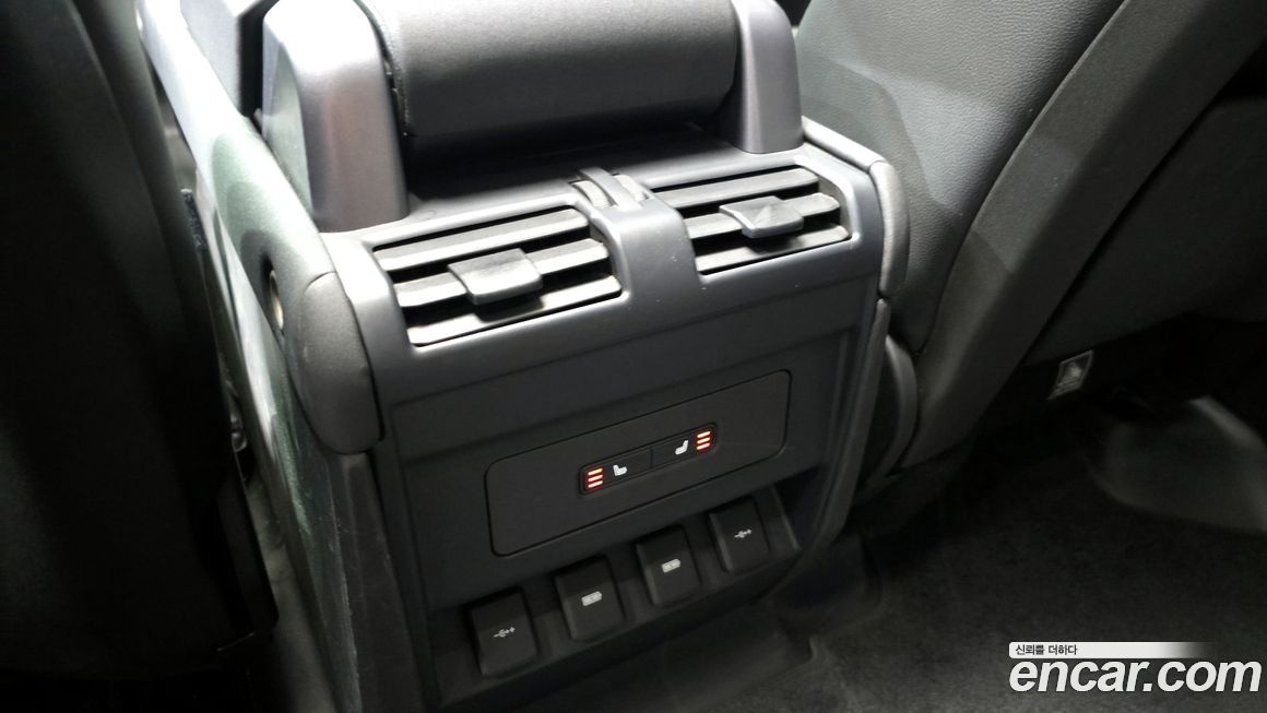 Land Rover Defender 2020