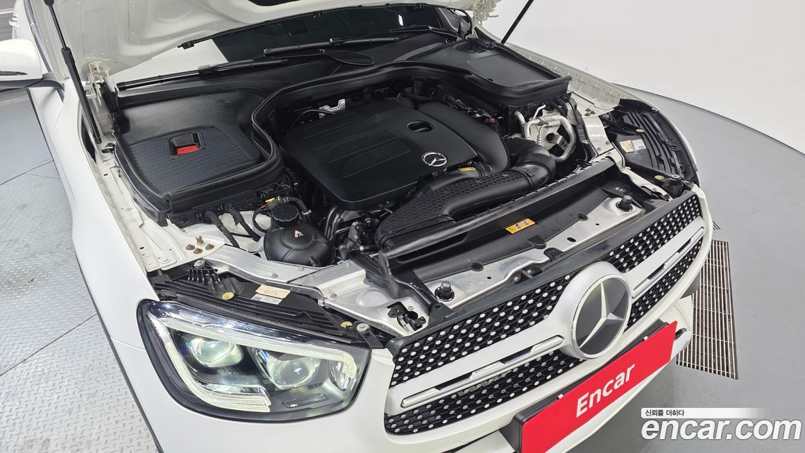 Mercedes-Benz GLC-Class 2021