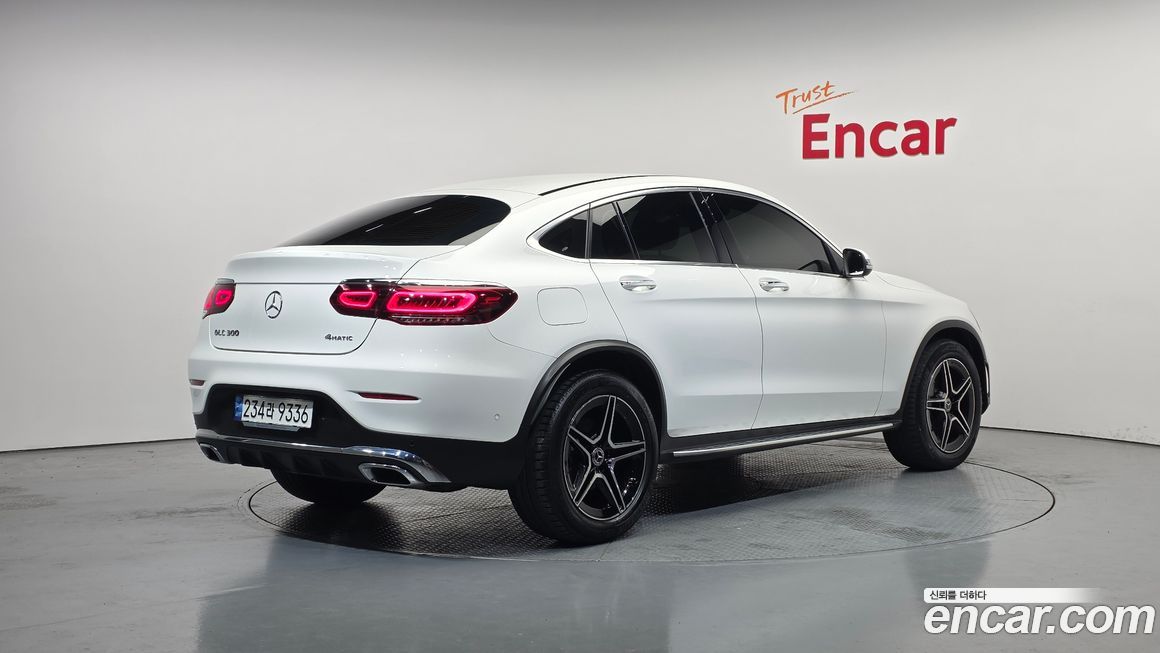 Mercedes-Benz GLC-Class 2021