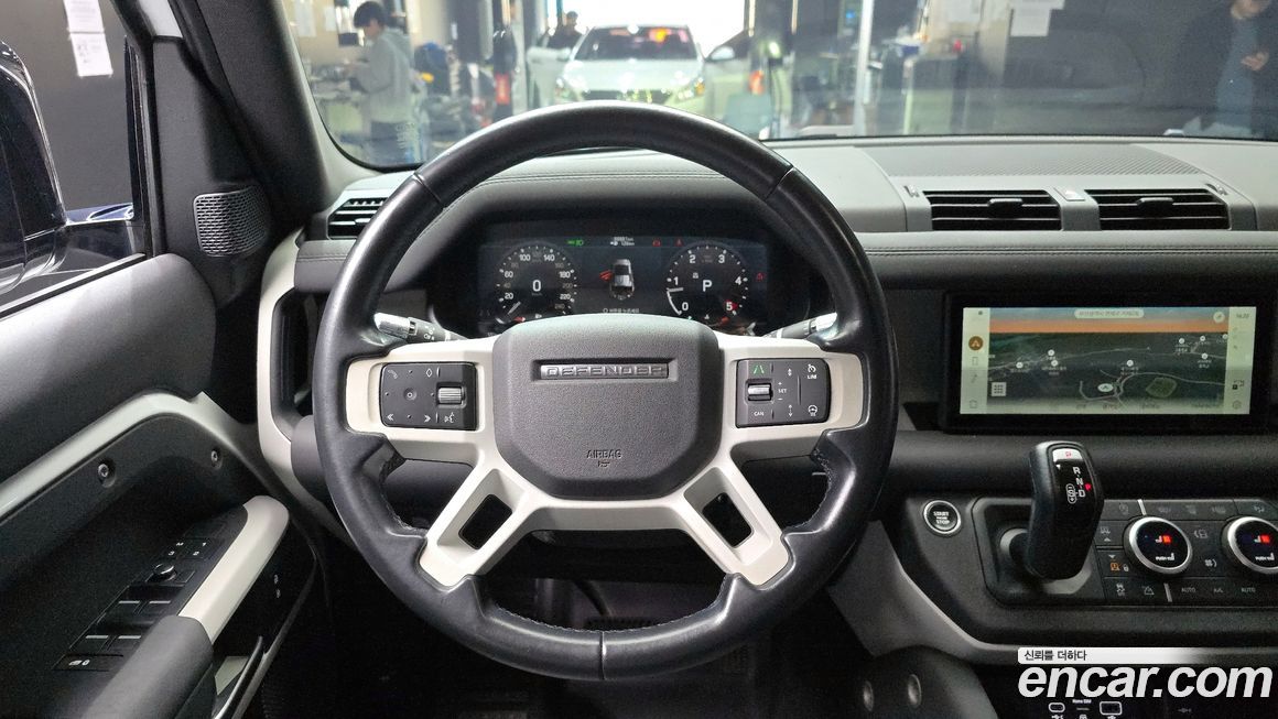 Land Rover Defender 2020