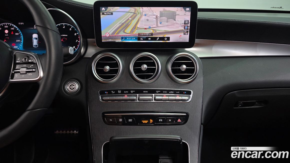 Mercedes-Benz GLC-Class 2021