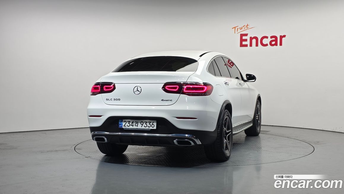 Mercedes-Benz GLC-Class 2021