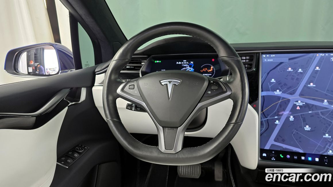 Tesla Model X 2020