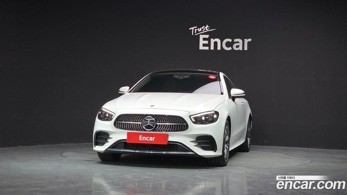 Mercedes-Benz E-Class 2022