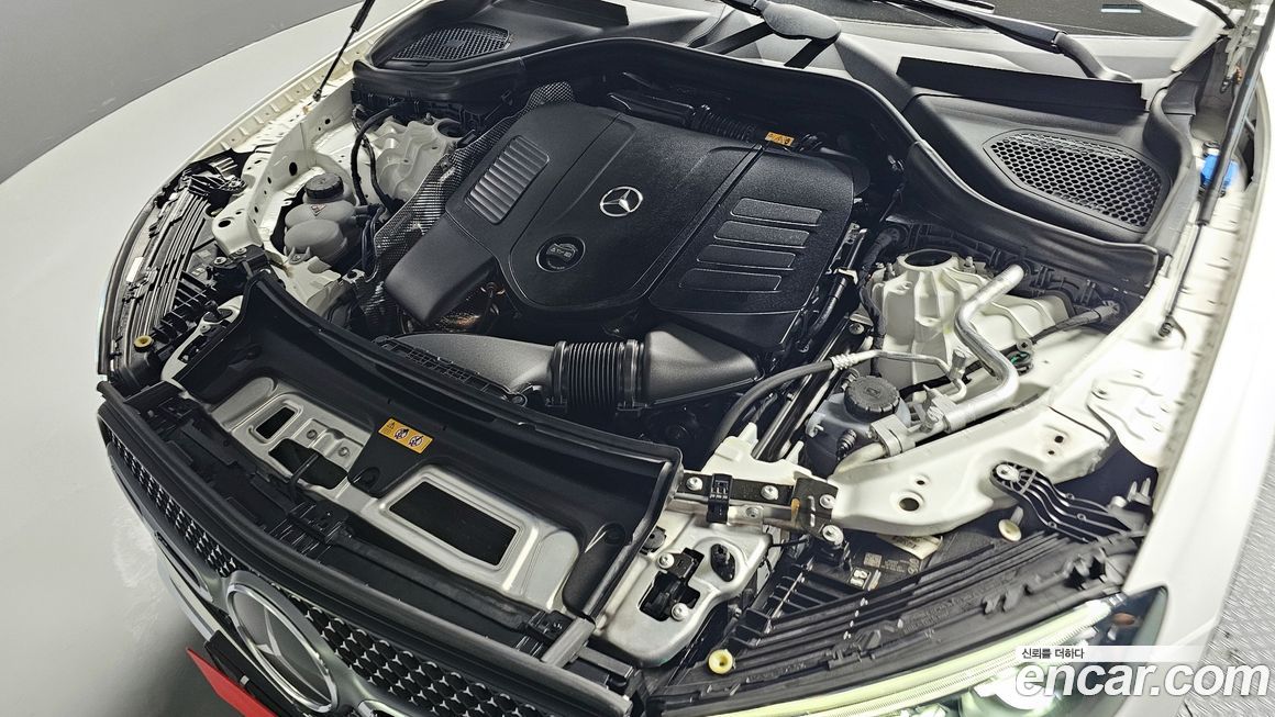 Mercedes-Benz GLC-Class 2025