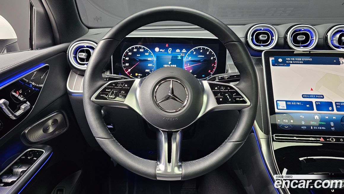 Mercedes-Benz GLC-Class 2025