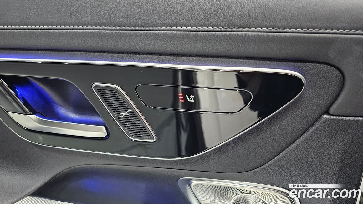 Mercedes-Benz GLC-Class 2025