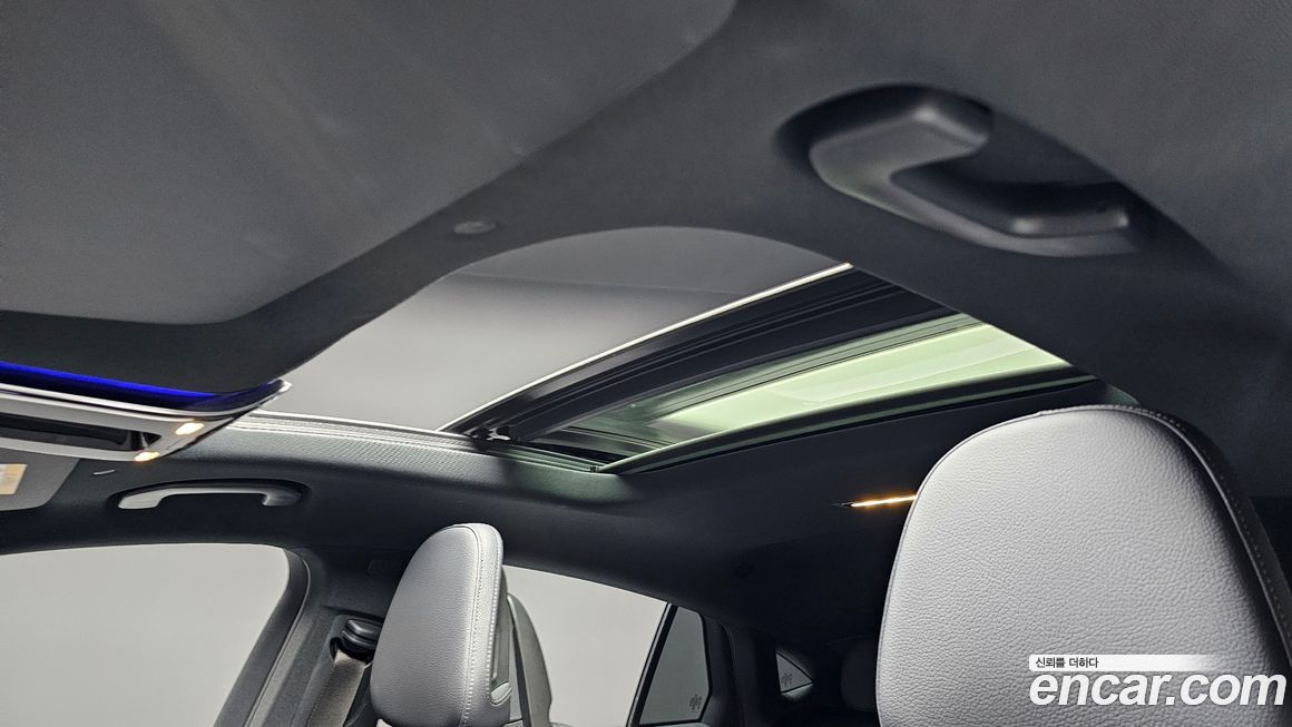 Mercedes-Benz GLC-Class 2025