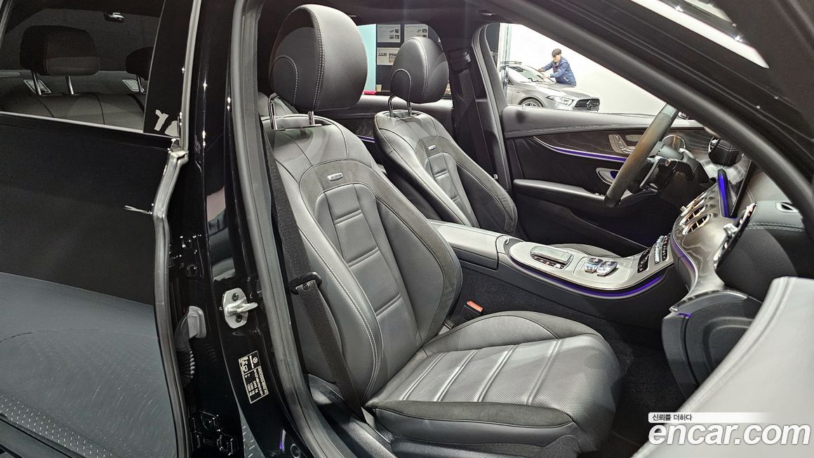 Mercedes-Benz E-Class 2023