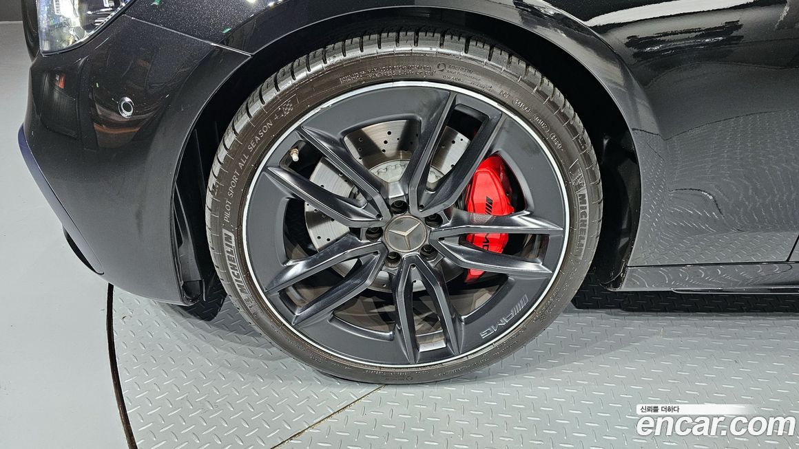 Mercedes-Benz E-Class 2023