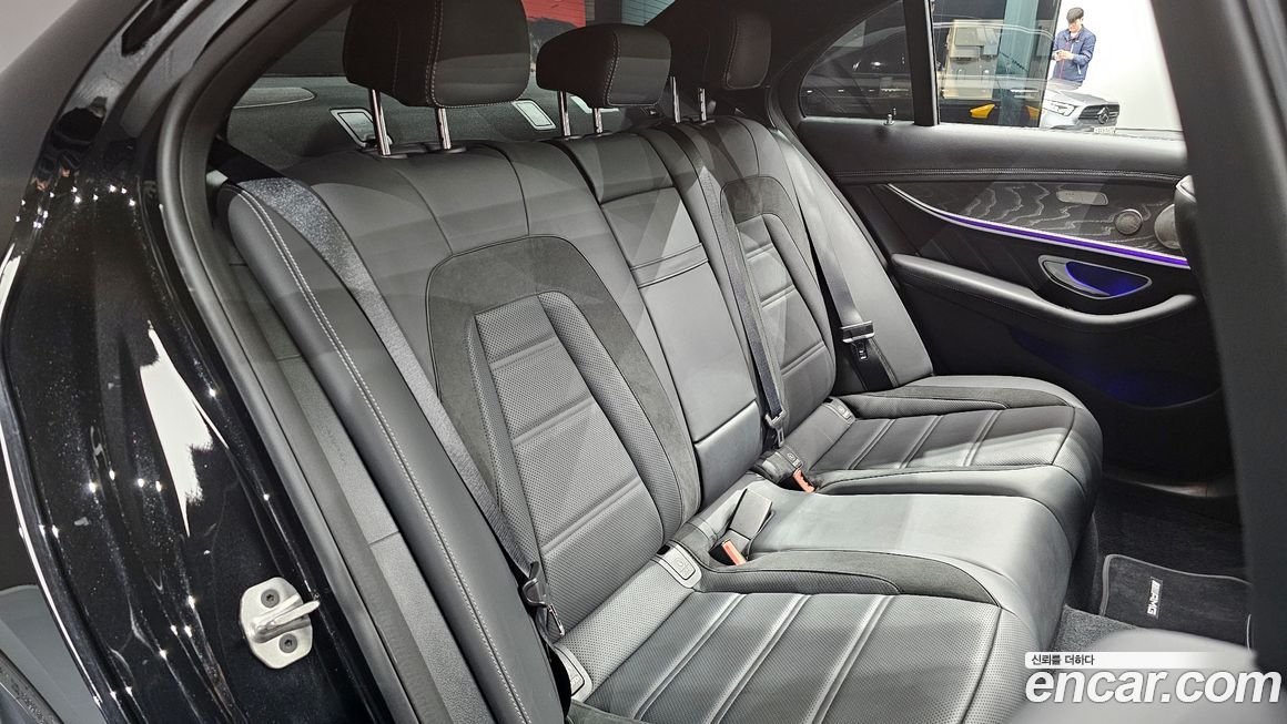 Mercedes-Benz E-Class 2023