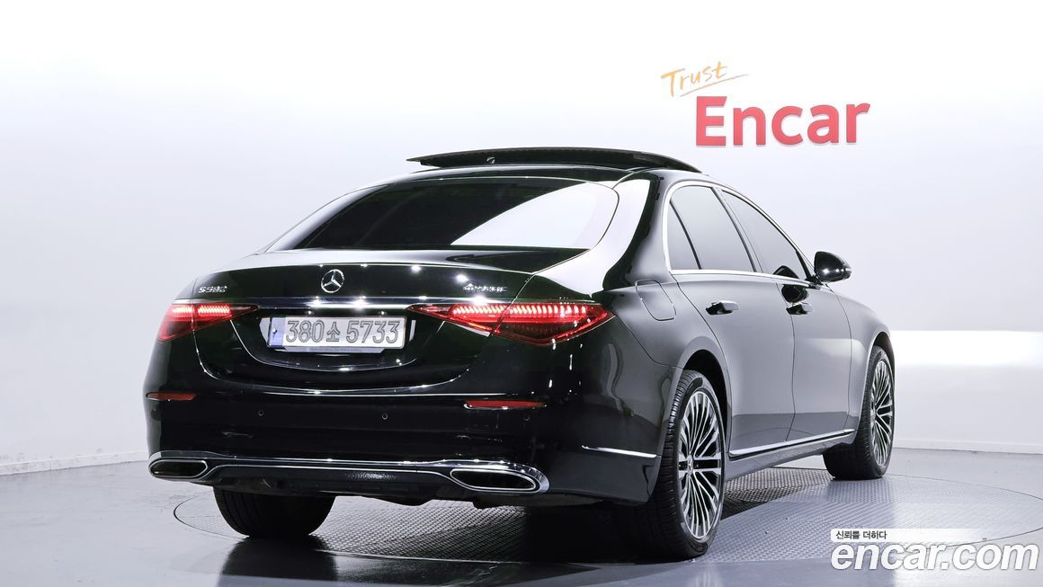 Mercedes-Benz S-Class 2021