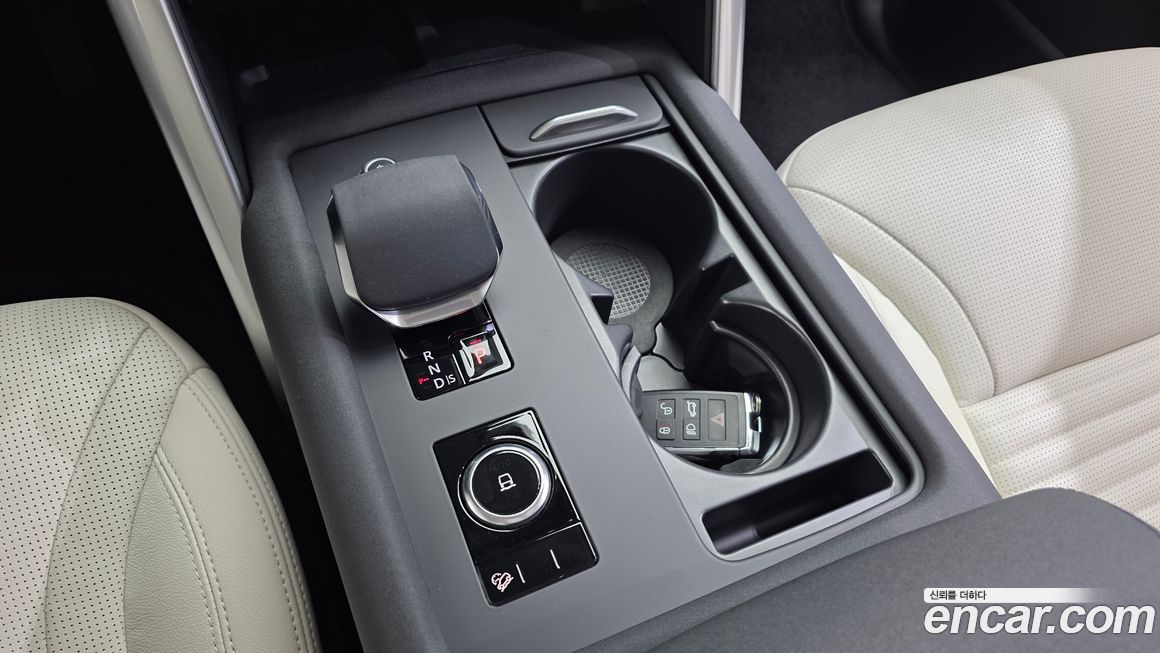 Land Rover Discovery 2024