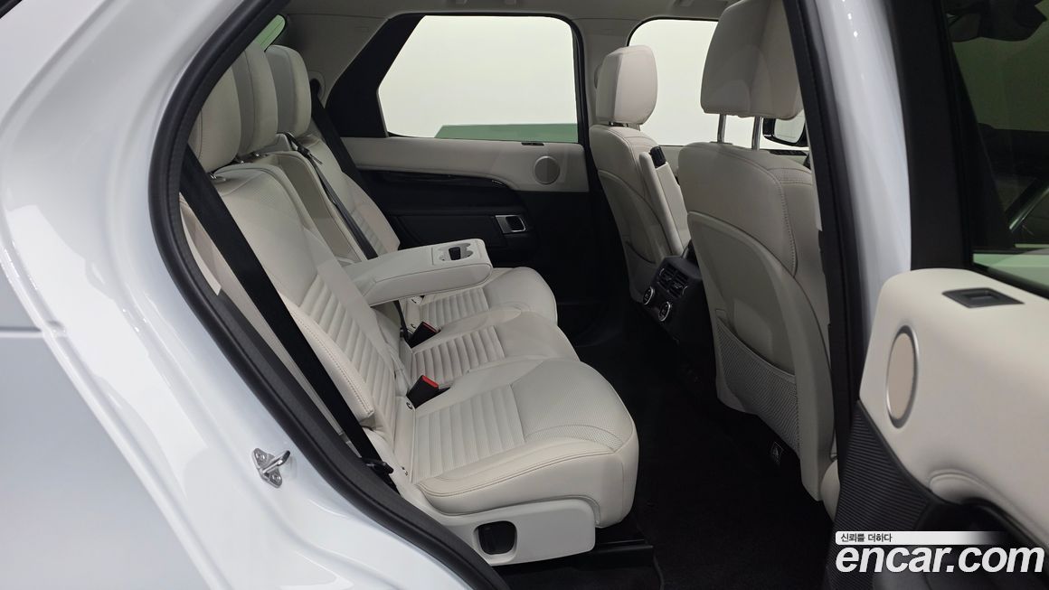 Land Rover Discovery 2024