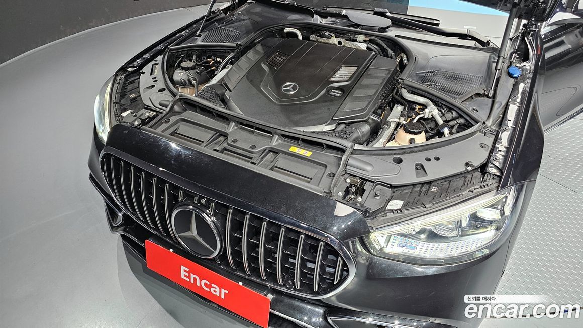 Mercedes-Benz S-Class 2021