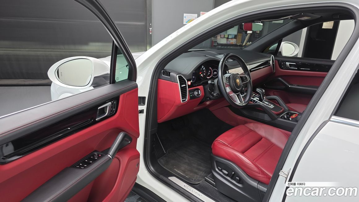 Porsche Cayenne 2022