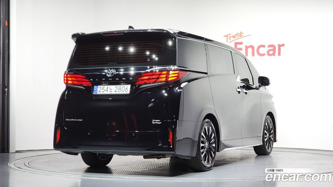 Toyota Alphard 2024