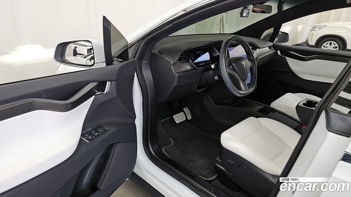 Tesla Model X 2020