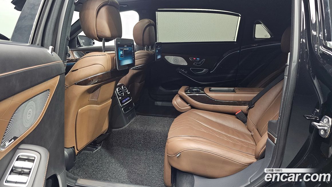 Mercedes-Benz S-Class 2020