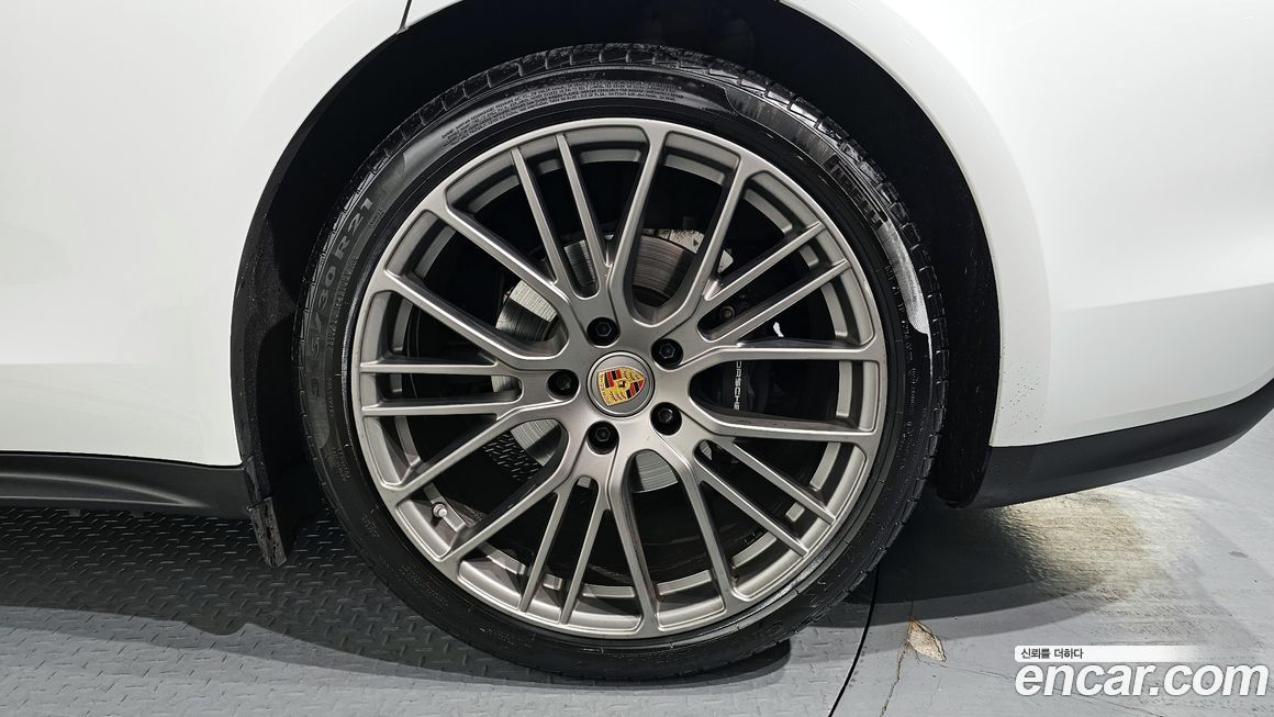 Porsche Panamera 2023