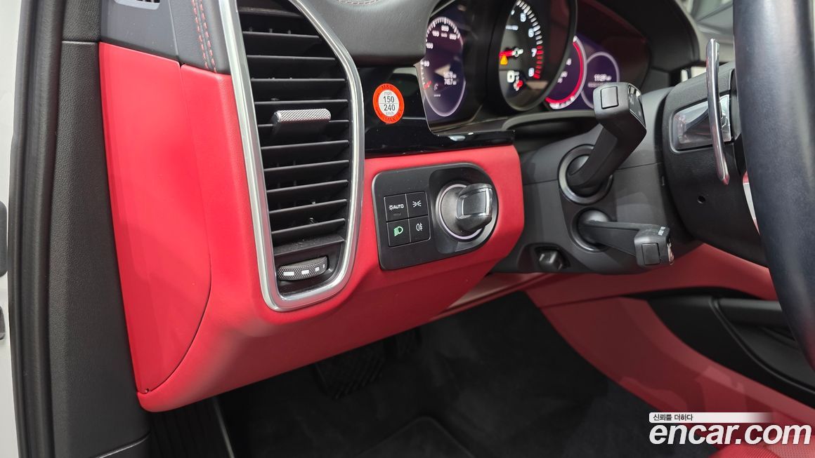 Porsche Cayenne 2022