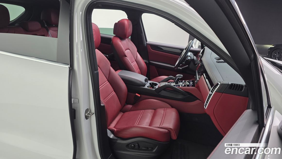 Porsche Cayenne 2022