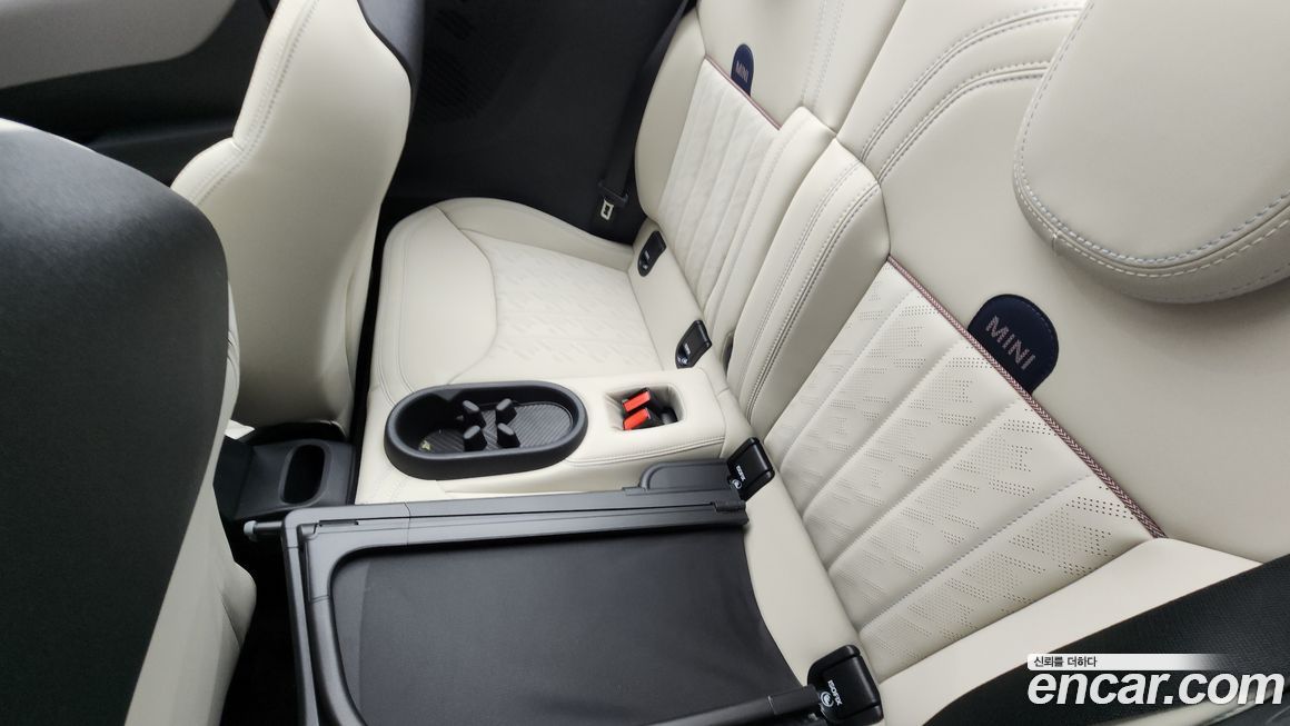 Mini Cooper Convertible 2025