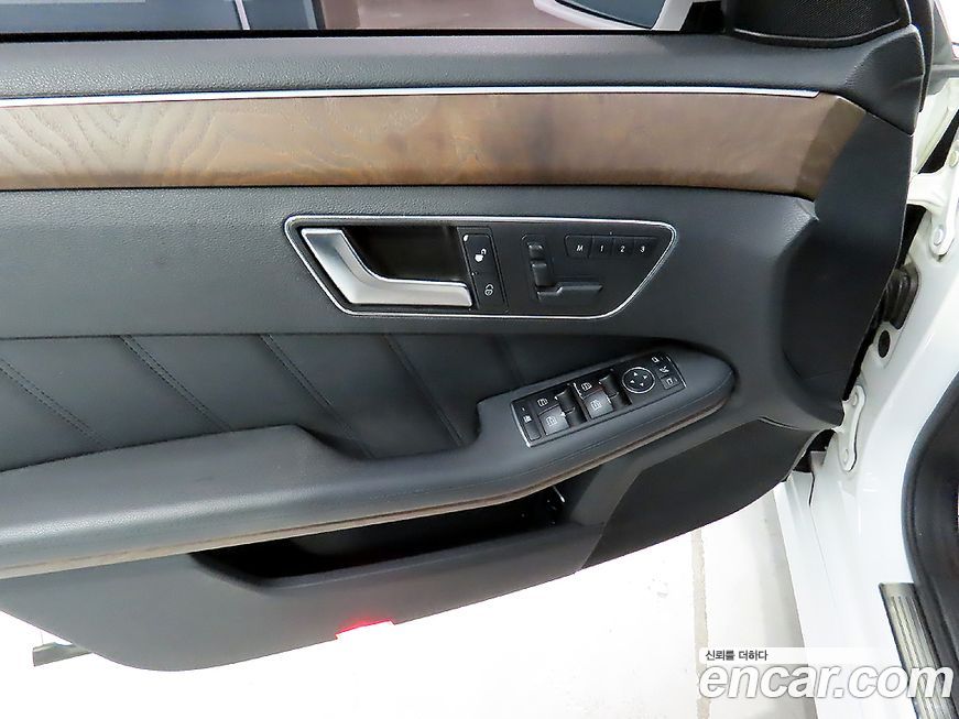 Mercedes-Benz E-Class 2013