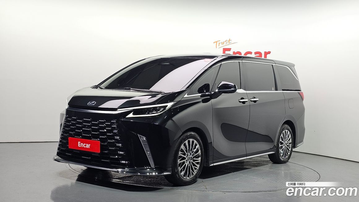 Lexus LM 2025