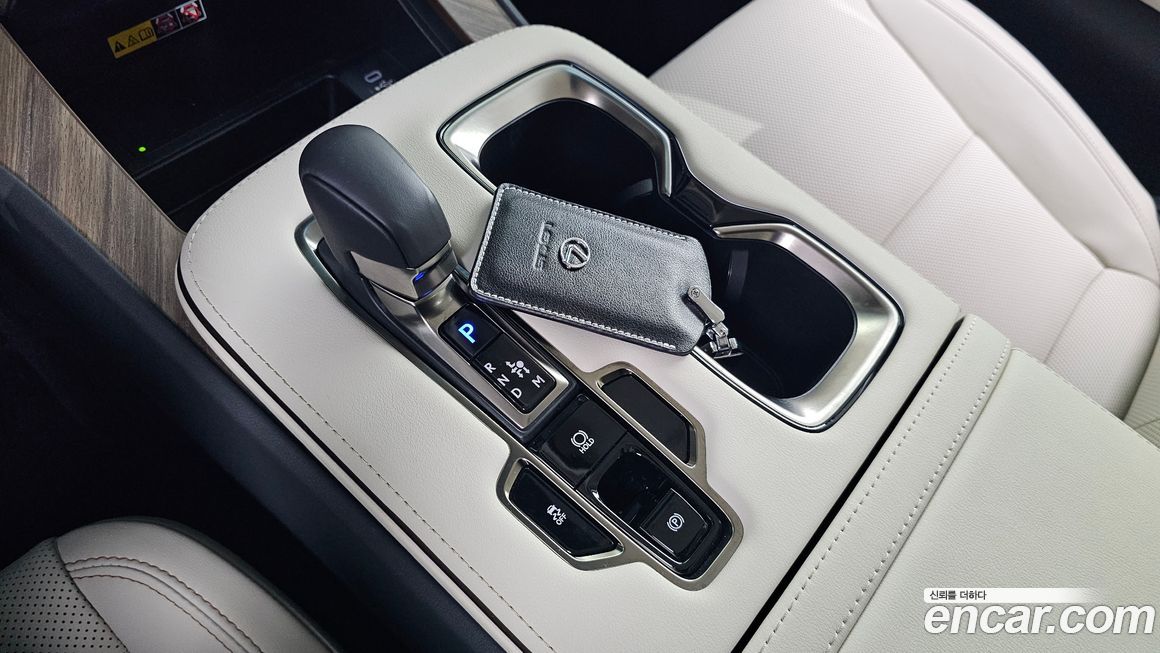 Lexus LM 2025