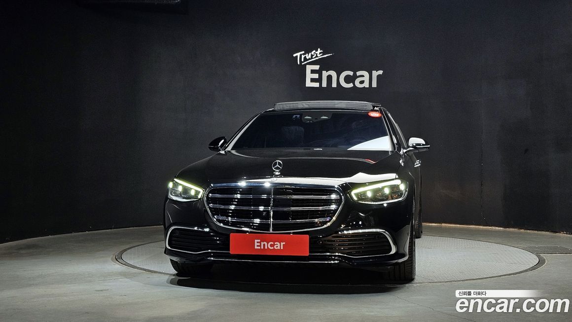 Mercedes-Benz S-Class 2025