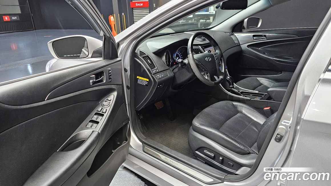Hyundai Sonata 2012