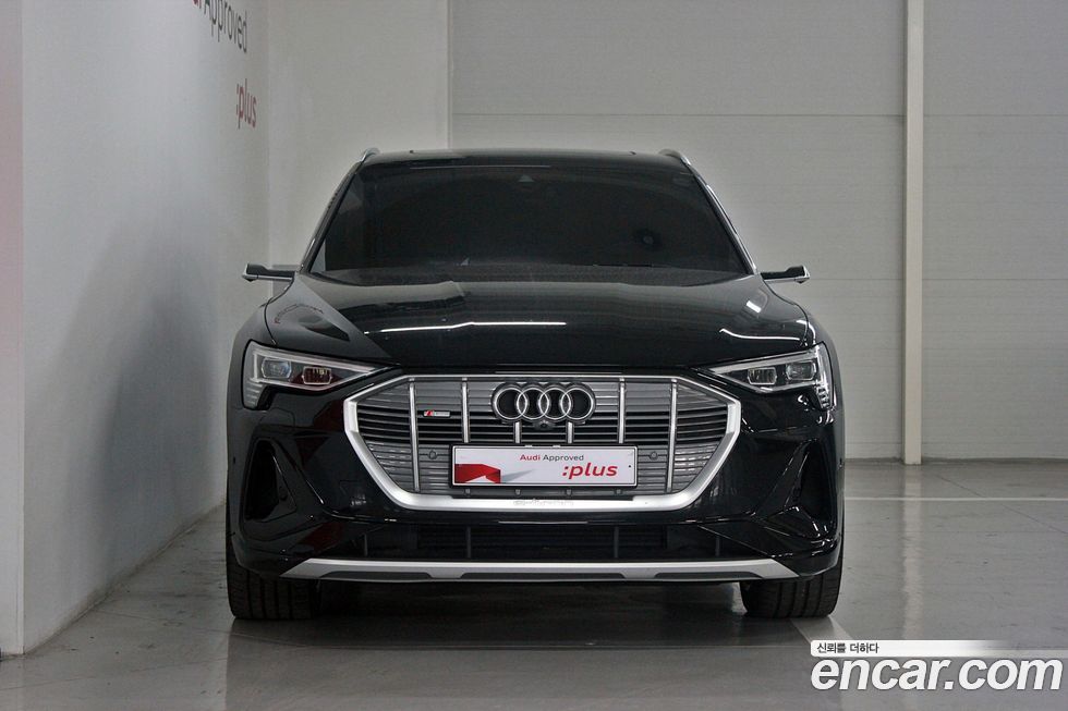 Audi e-tron 2022