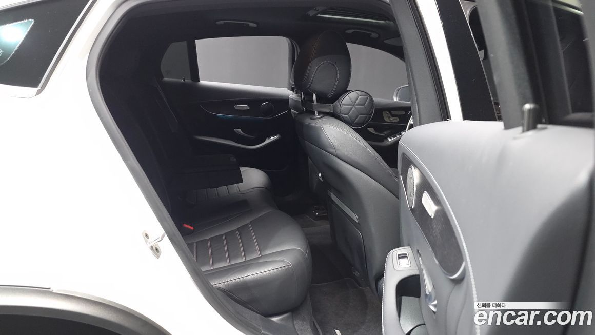 Mercedes-Benz GLC-Class 2023