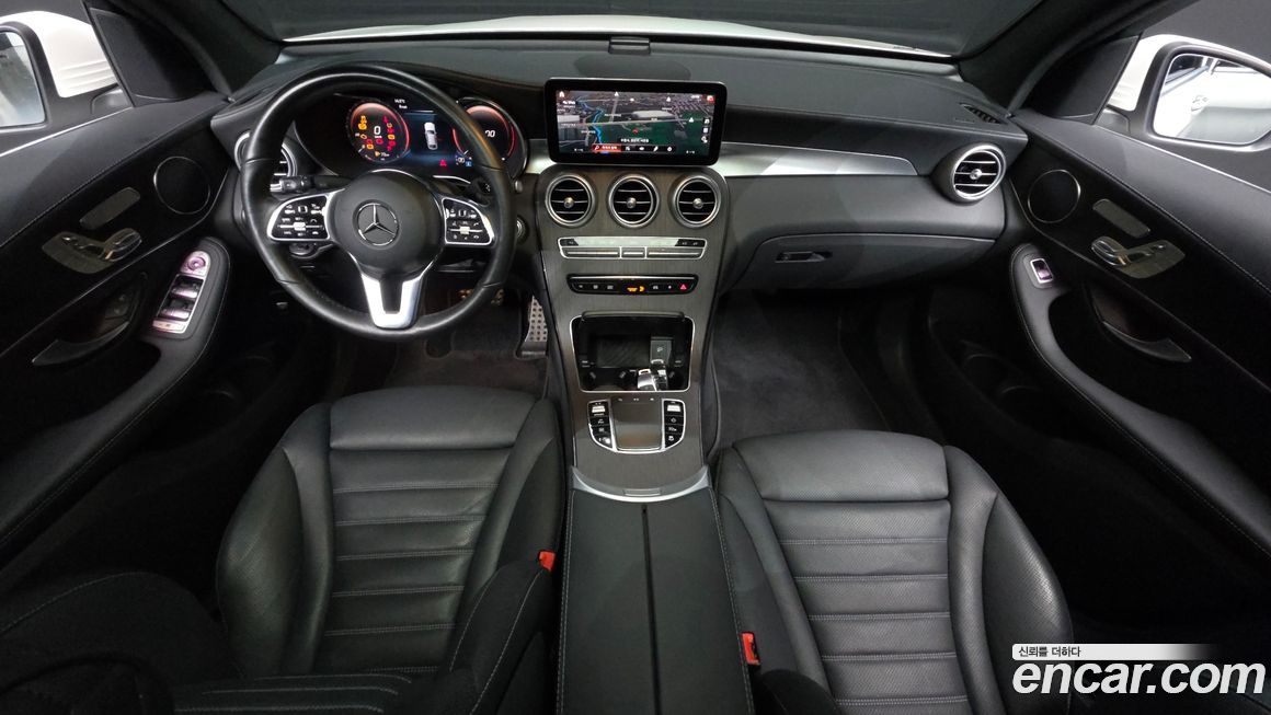 Mercedes-Benz GLC-Class 2023